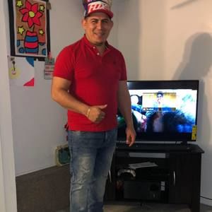 Meet your Posher, Cesar